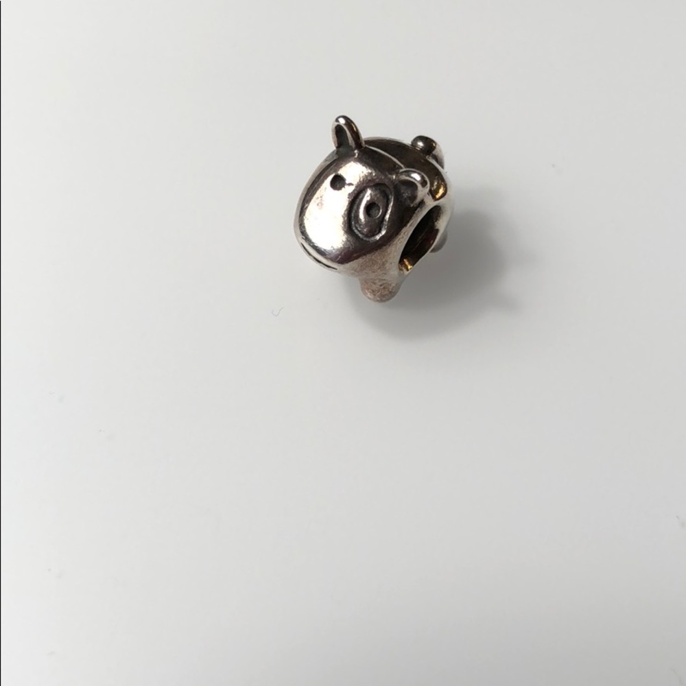 💯%Authentic retired Pandora sterling silver dog.